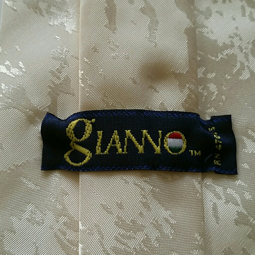 Creme Beige Gianno Tie
